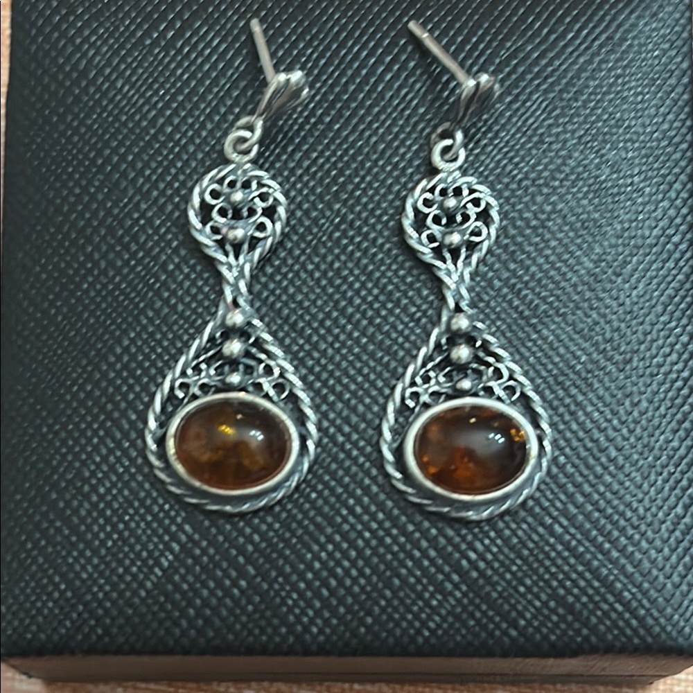 Vintage-Inspired Silver and Carnelian Gemstone Earrings